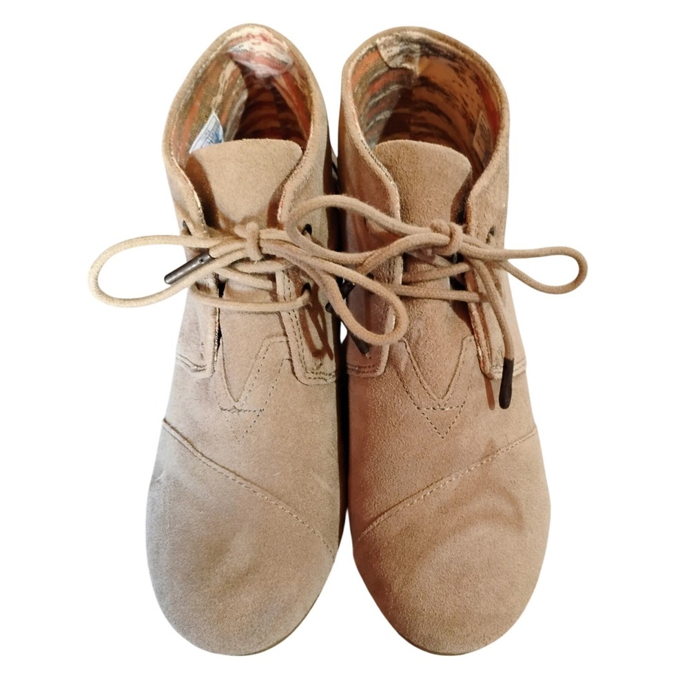 TOMS Women's Suede Wedge Booties Size 6.5 Tan Lace‎ Up Ankle Shoes